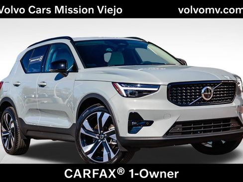 Certified 2026 Volvo XC40 B5 Ultra w/ Climate Package AWD/4WD image 1