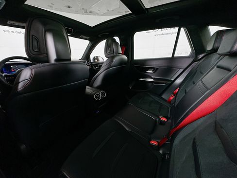 Used 2024 Mercedes-Benz GLC 43 AMG 4MATIC image 25