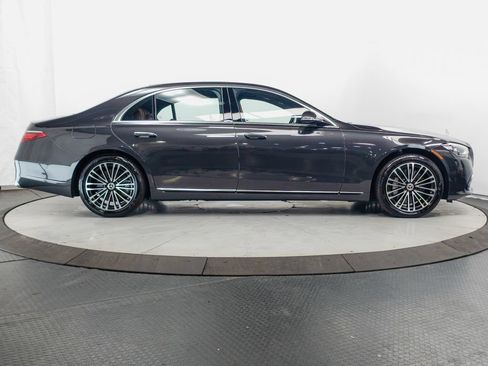 Certified 2024 Mercedes-Benz S 580 4MATIC Sedan image 38