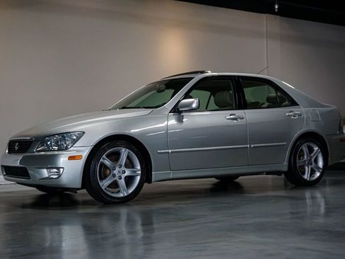 Used 2002 Lexus IS 300 image 46