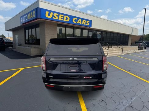 Used 2022 Chevrolet Suburban RST image 6