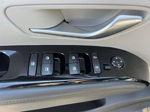 Certified 2023 Hyundai Tucson Limited AWD/4WD image 18