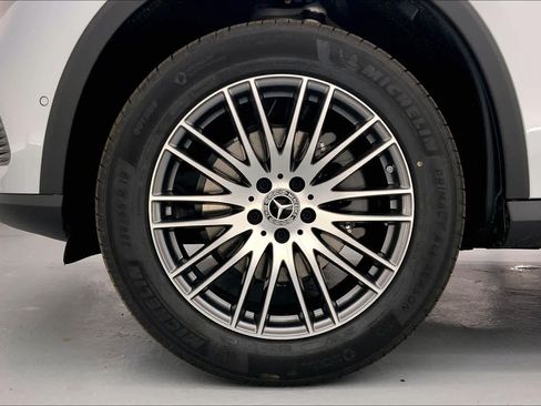 Used 2026 Mercedes-Benz GLC 300 image 9