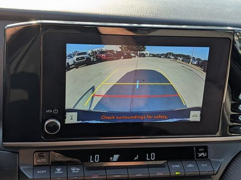 Used 2025 Toyota Camry SE FWD image 17