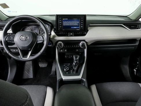 Used 2021 Toyota RAV4 XLE w/ Convenience Package image 17