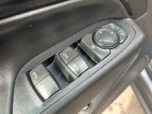 Used 2019 Chevrolet Equinox LT w/ Driver Convenience Package image 20