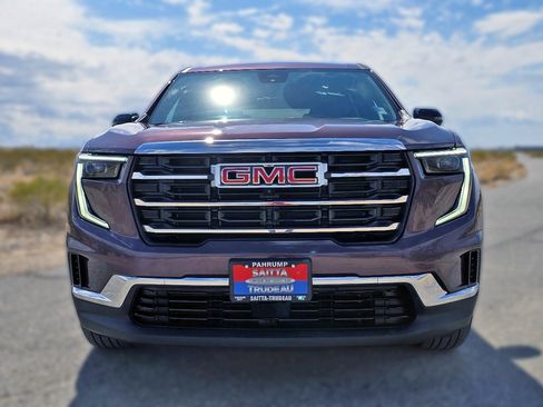 Used 2025 GMC Acadia Elevation image 2