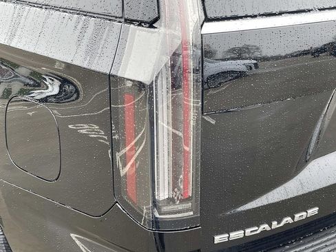 New 2026 Cadillac Escalade Luxury w/ Touring Package image 9