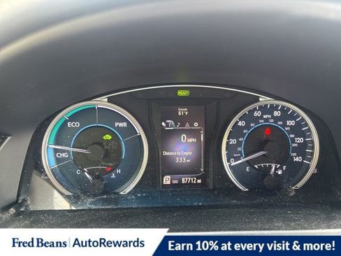 Used 2016 Toyota Camry LE image 12