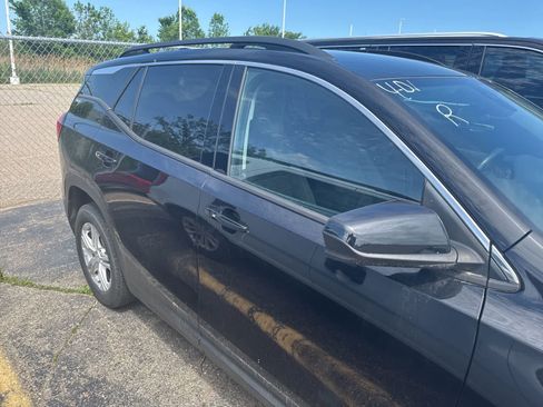 Used 2020 GMC Terrain SLE w/ Driver Convenience Package FWD image 7