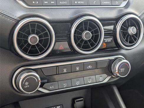 Used 2022 Nissan Sentra SV image 15