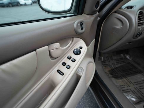 Used 2001 Oldsmobile Alero GLS FWD image 7