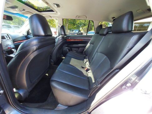 Used 2012 Subaru Outback 2.5i Limited w/ Moonroof Pkg AWD/4WD image 9
