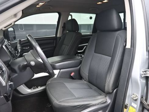 Used 2016 Nissan Titan XD AWD/4WD image 17