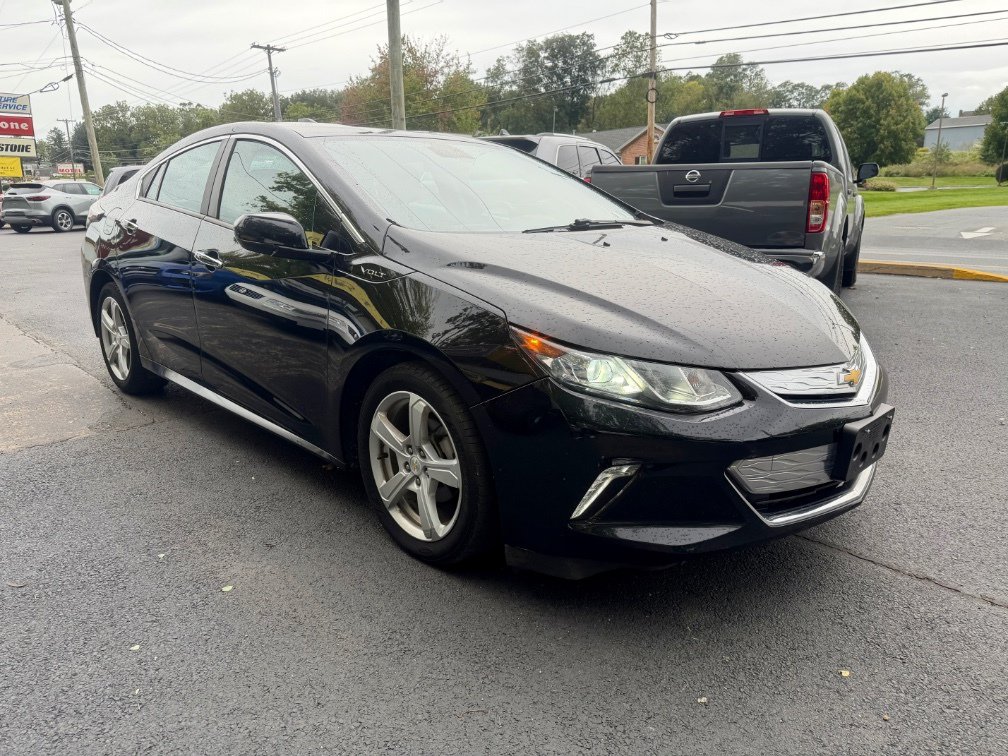 Used 2017 Chevrolet Volt LT FWD image 3