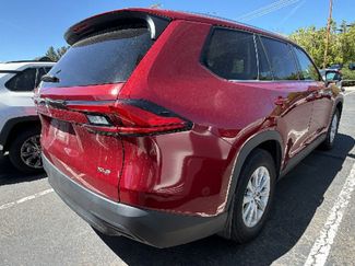 Used 2024 Toyota Grand Highlander AWD video 2