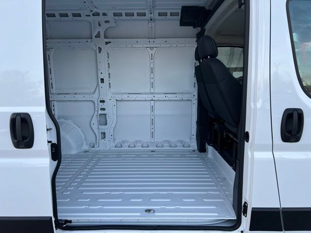 Used 2025 RAM ProMaster 1500 FWD image 10