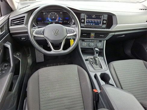 Used 2024 Volkswagen Jetta S image 2