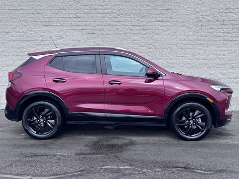 Used 2025 Buick Encore GX Sport Touring image 7