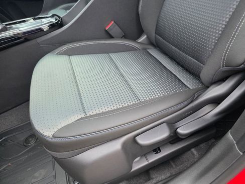 New 2026 Chevrolet Trax LT image 11