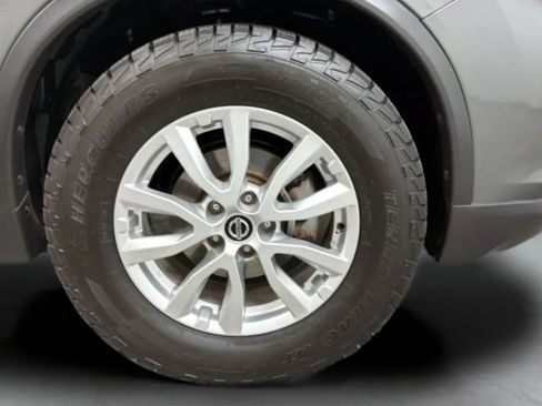 Used 2018 Nissan Rogue SV AWD/4WD image 23