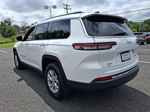 Used 2023 Jeep Grand Cherokee L Limited AWD/4WD image 7