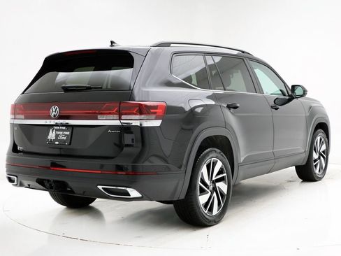 Used 2024 Volkswagen Atlas SE image 9