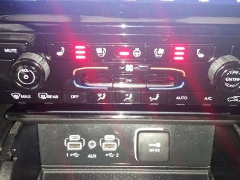 Used 2024 Jeep Grand Cherokee L Limited w/ Luxury Tech Group II image 26