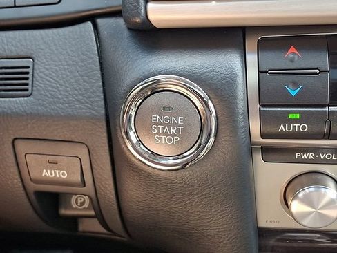 Used 2014 Lexus LS 460 AWD w/ Comfort Package image 22