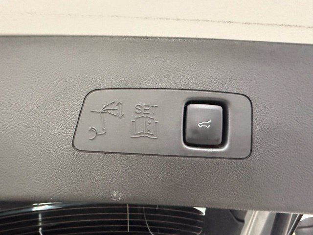 Used 2024 Lincoln Corsair AWD w/ Equipment Group 101A image 21