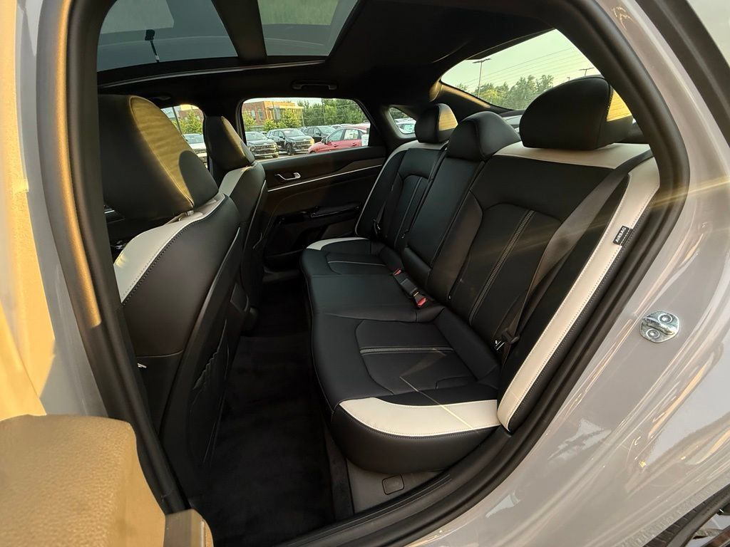 New 2026 Kia K5 GT-Line w/ GT-Line Premium Package FWD image 25