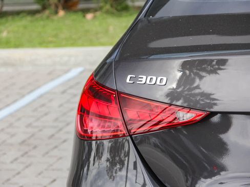 Used 2022 Mercedes-Benz C 300 Sedan image 5