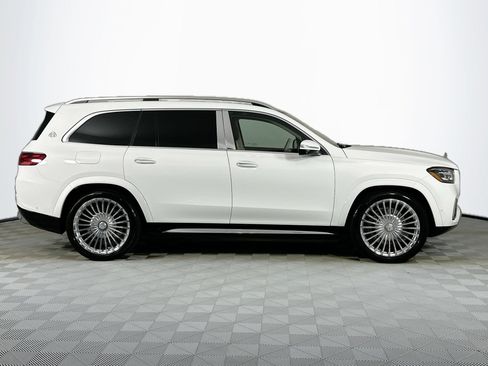 Used 2026 Mercedes-Benz Maybach GLS 600 4MATIC image 4
