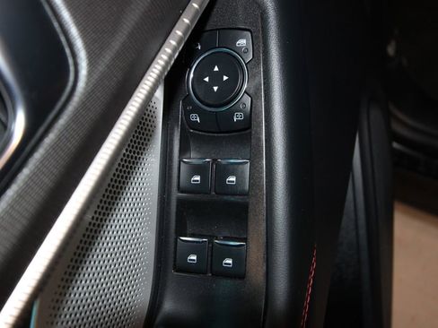 Used 2025 Ford Explorer ST image 6