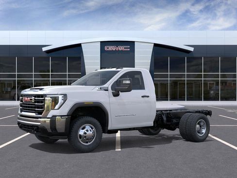 New 2026 GMC Sierra 3500 Pro w/ Convenience Package AWD/4WD image 6