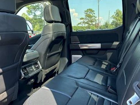 Used 2025 Ford F250 Platinum image 30