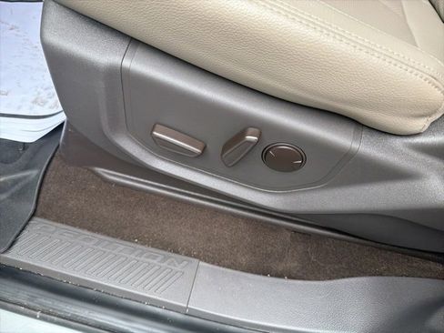 Used 2021 Ford Expedition XLT image 13