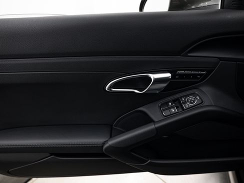 Certified 2025 Porsche 718 Cayman S RWD image 20