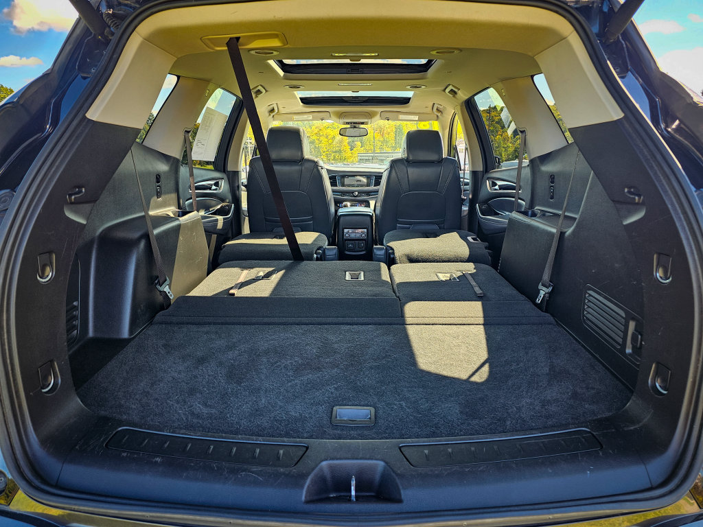 Used 2018 Buick Enclave Essence FWD image 37