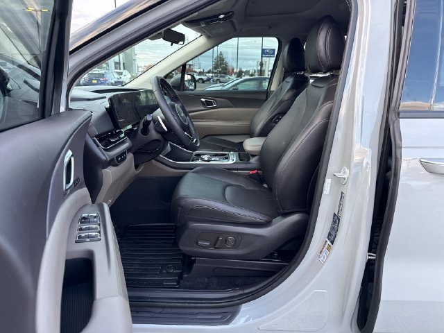 Used 2026 Kia Carnival SX FWD image 15