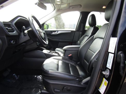 Used 2025 Ford Escape Platinum AWD/4WD image 31