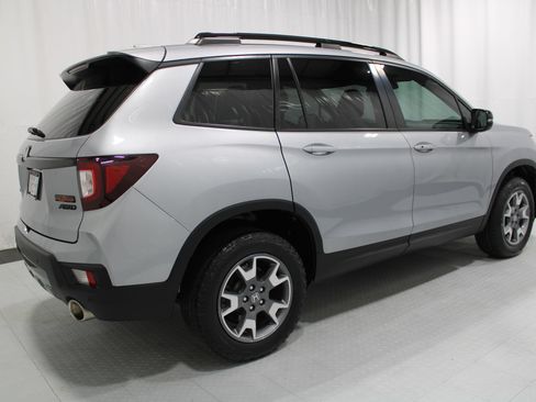 Used 2023 Honda Passport TrailSport image 6