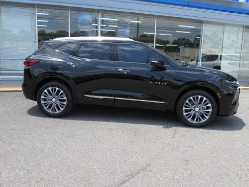 Used 2019 Chevrolet Blazer Premier w/ Driver Confidence II Package image 2
