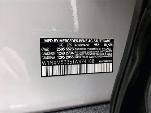 Used 2026 Mercedes-Benz GLB 35 AMG 4MATIC image 33