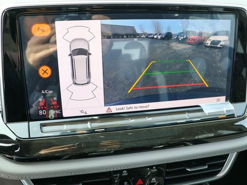 New 2025 Volkswagen Atlas Peak Edition SE image 30