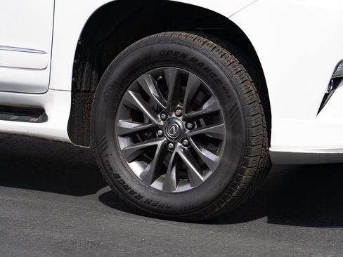 Used 2018 Lexus GX 460 Premium image 9