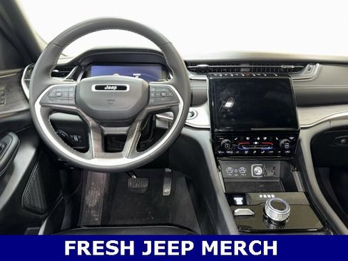 Used 2024 Jeep Grand Cherokee L Limited w/ Luxury Tech Group II image 15