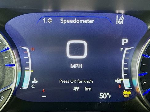 New 2025 Chrysler Pacifica Select w/ Uconnect Theater Family Group image 11