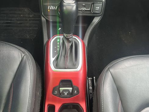 Used 2021 Jeep Renegade Trailhawk w/ Sun & Sound Group image 20