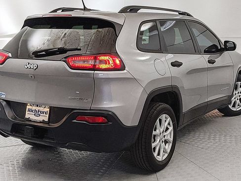 Used 2016 Jeep Cherokee Sport w/ Trailer Tow Group FWD image 3
